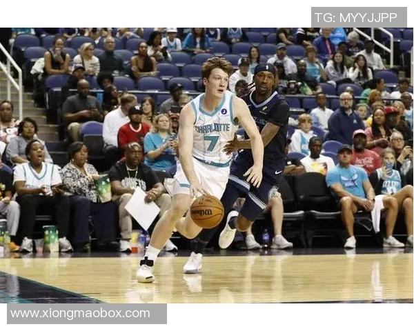 花球点不准！米切尔两底角合计10中9拿到24分落后克尼佩尔